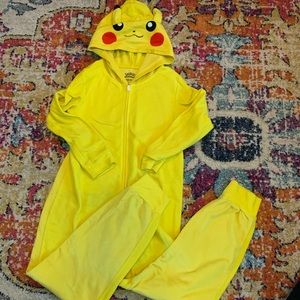 Pokémon Pickachu onesie (8)